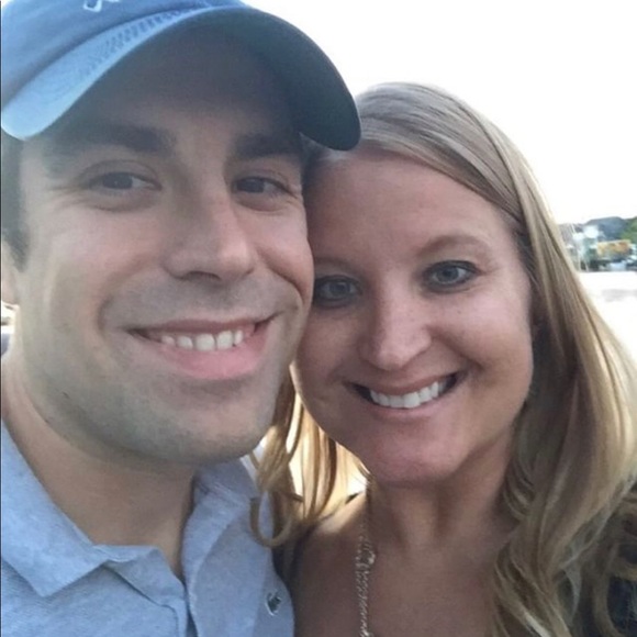 Meet your Posher, Tori - Picture 2 of 6